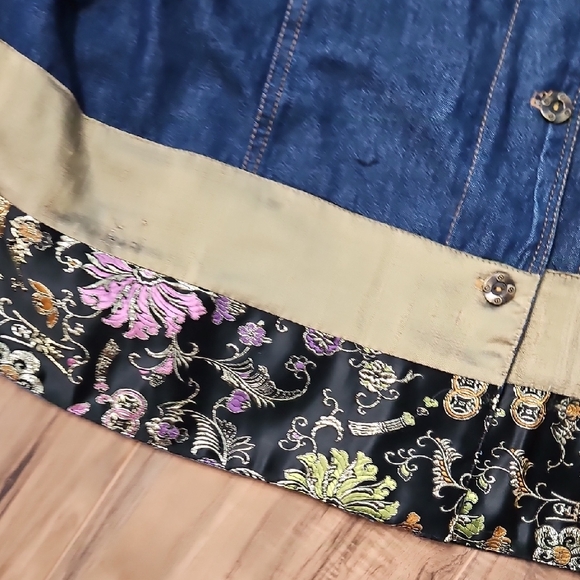 Capistrano Denim Jacket with Gold and Floral Silk Accents 2X - Picture 8 of 10